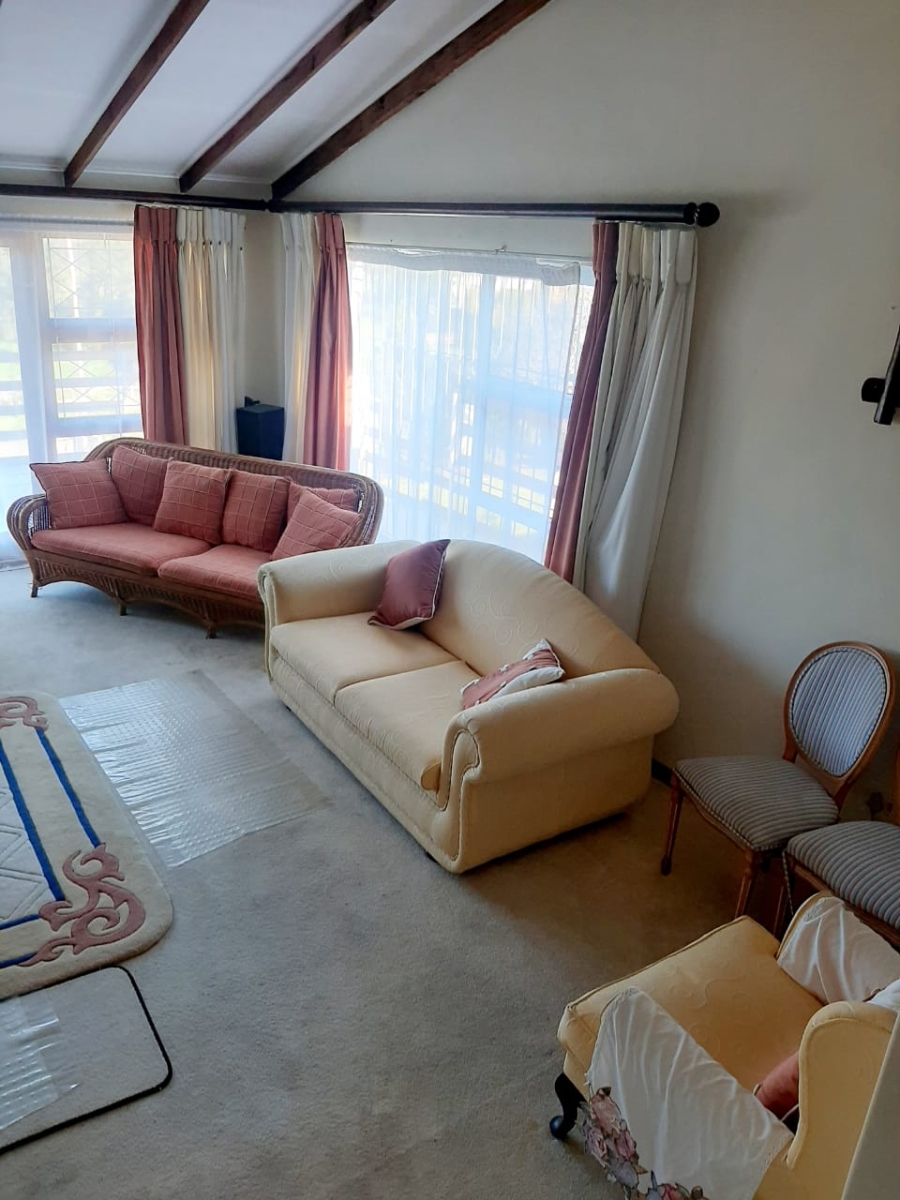 5 Bedroom Property for Sale in Amalinda Eastern Cape
